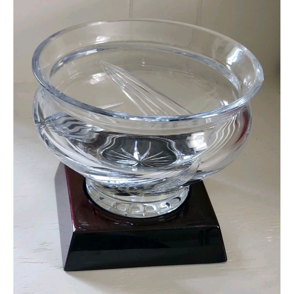 Montruex 24% Lead Crystal Footed Bowl with Stand  5.5"H, 8 1/8" W - Picture 8 of 11